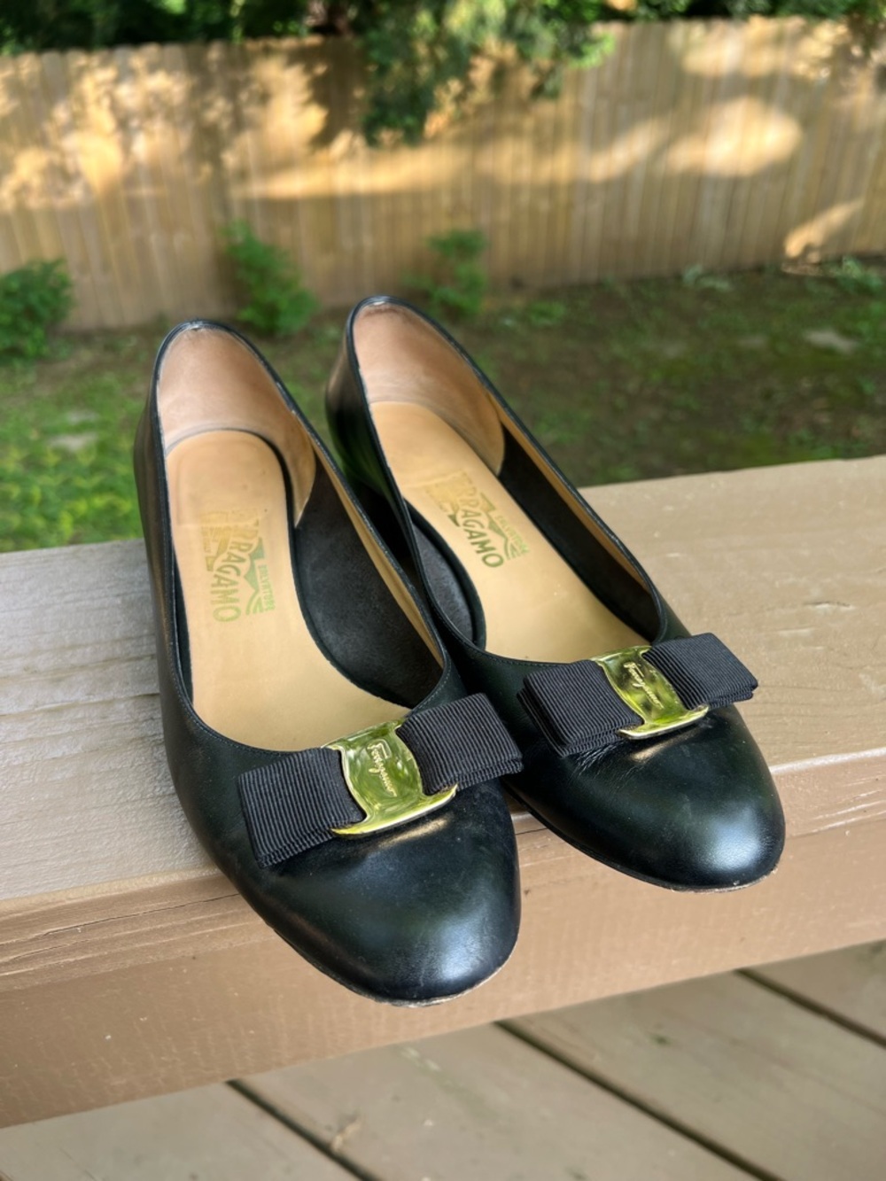 Salvatore Ferragamo Black Leather Vara Bow Flats with Gold Hardware